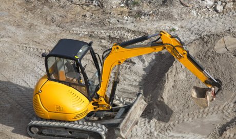 Transport de pelleteuse par professionnel à Saint-Quentin-Fallavier